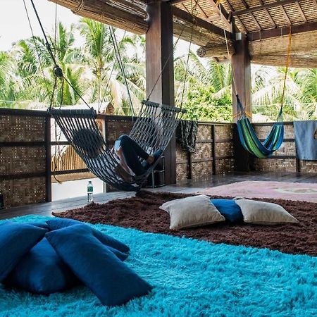 Footprints Homestay (Adults Only) General Luna  Exterior photo