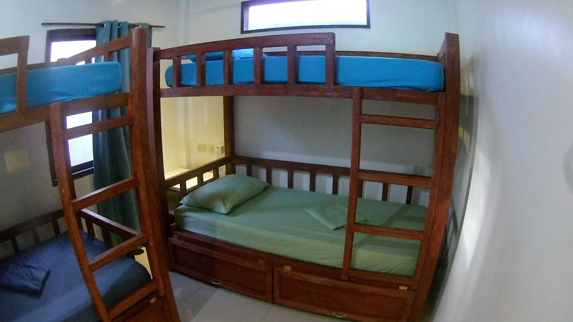 Footprints Homestay (Adults Only) General Luna  Exterior photo