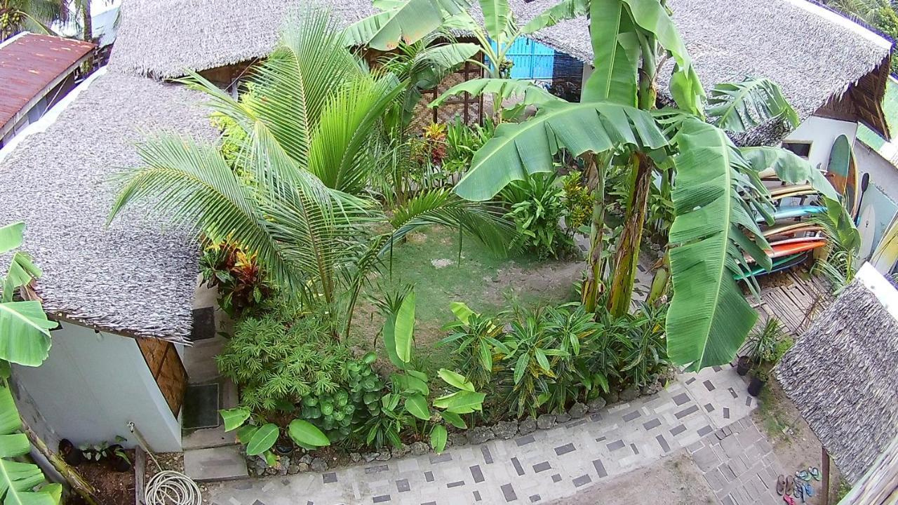 Footprints Homestay (Adults Only) General Luna  Exterior photo