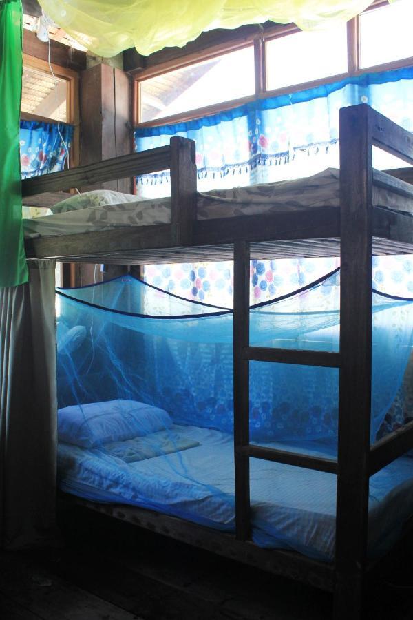 Footprints Homestay (Adults Only) General Luna  Exterior photo