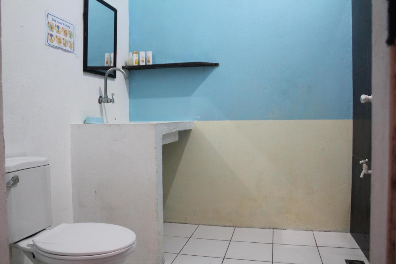 Footprints Homestay (Adults Only) General Luna  Exterior photo